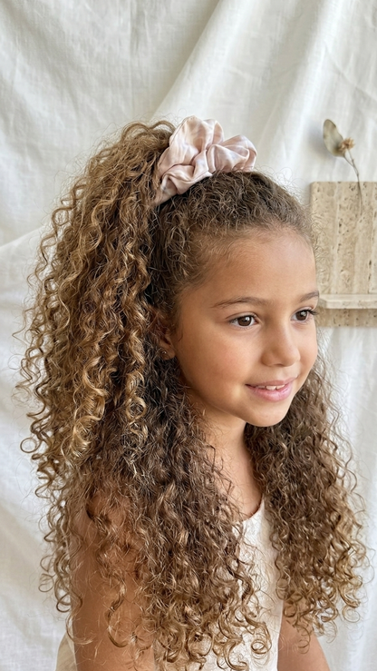 Scrunchie De Seda artistica - Jardin Floral Beige